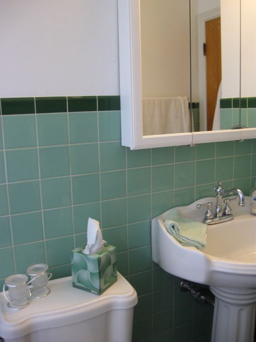 36 1950s green bathroom tile ideas and pictures
