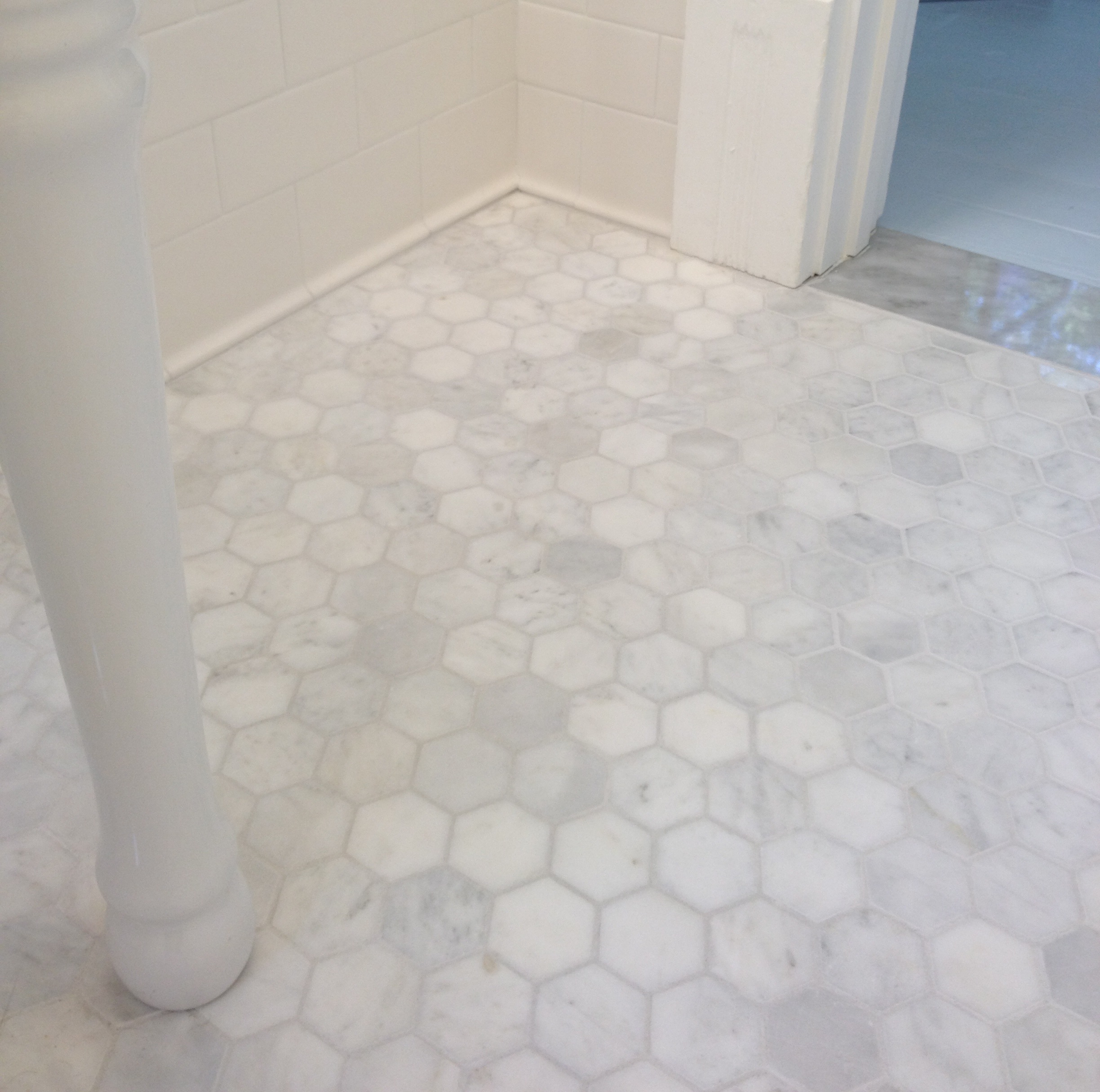 27 Amazing Polished Marble Tile For Bathroom Floor