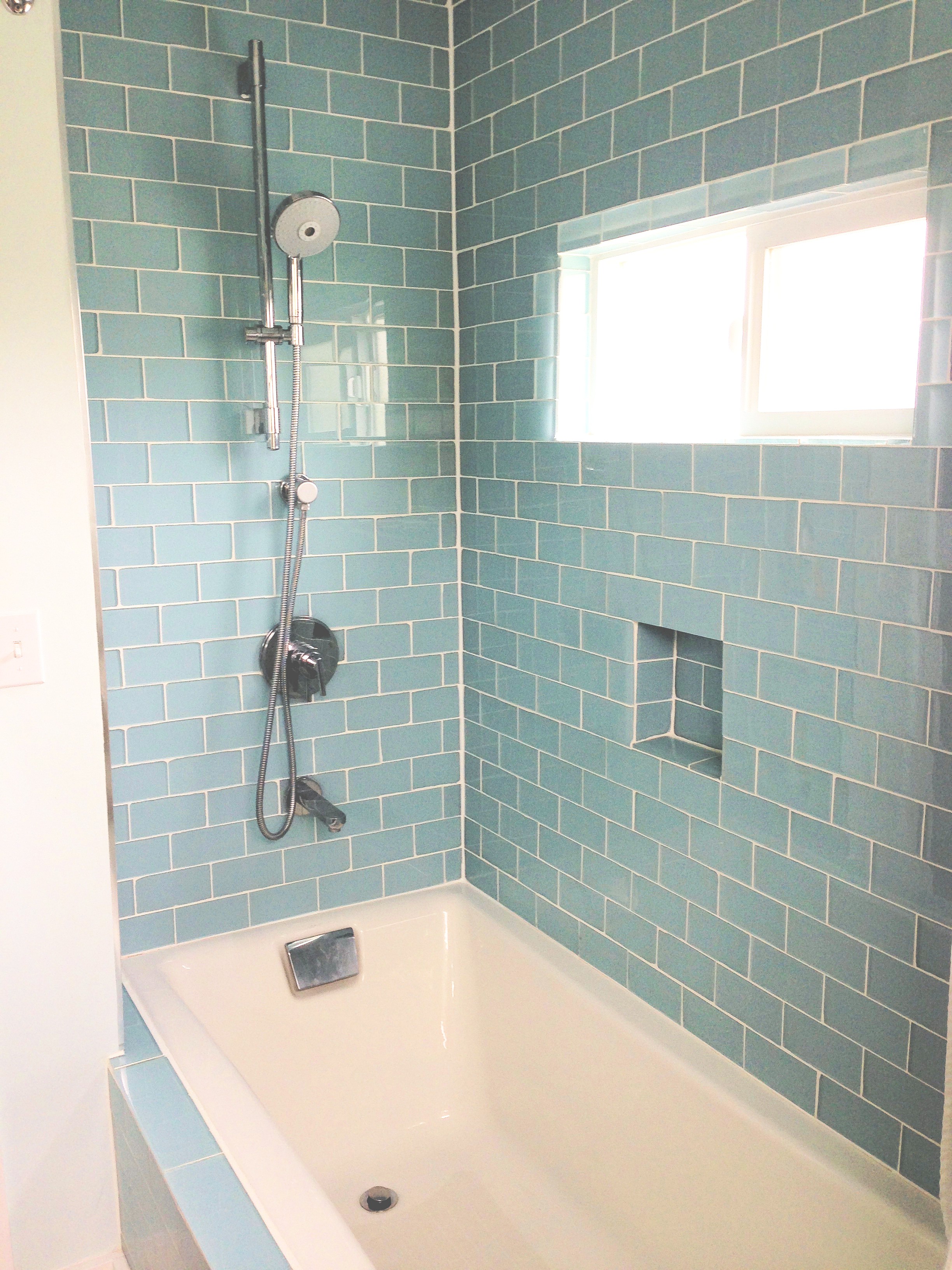 27 great small bathroom glass tiles ideas