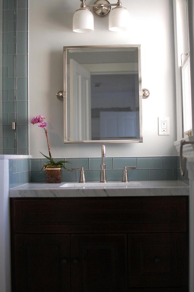 30 pictures of bachsplash bathroom subway tile