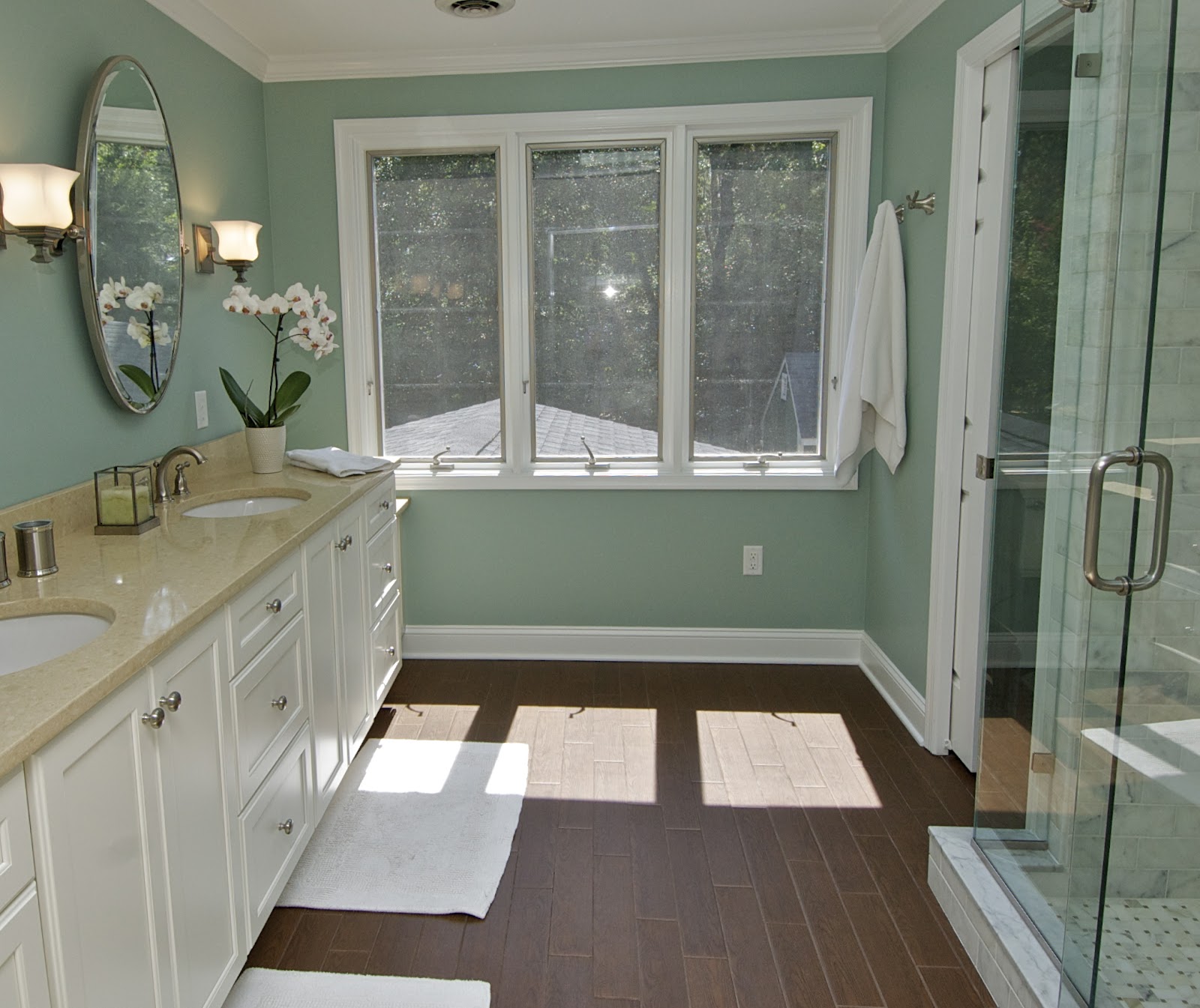 27 ideas and pictures of wood or tile baseboard in bathroom