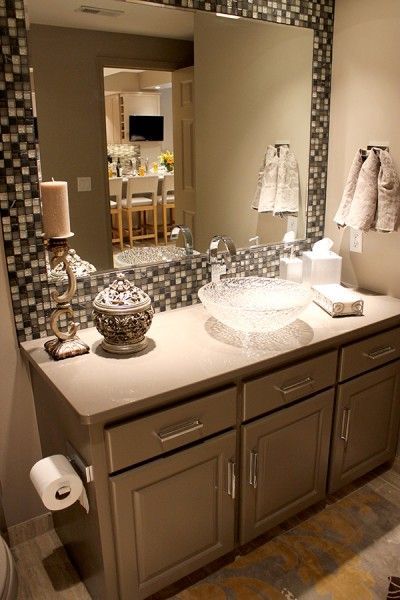 31 Ideas of using mosaic tile around bathroom mirror