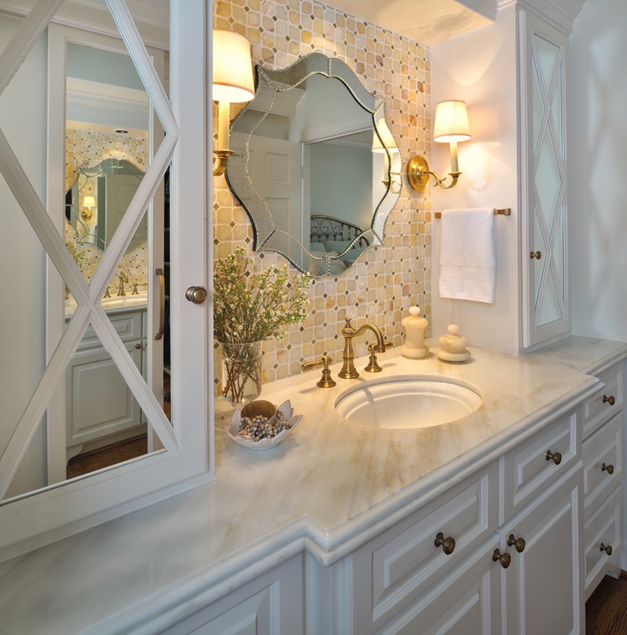 Exquisite Antique Bathroom With Unique Bathroom Mirror Amidug