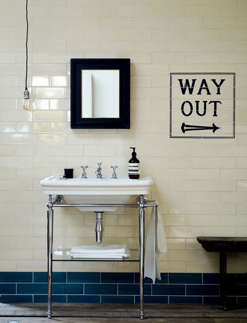 bathrooms_with_white_subway_tile_33