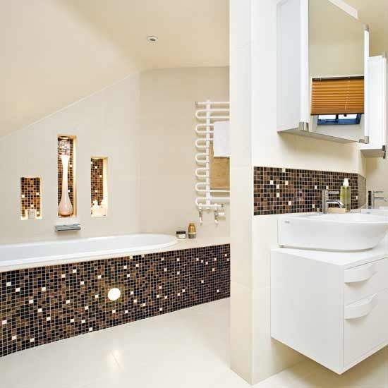 black_and_gold_bathroom_tiles_11