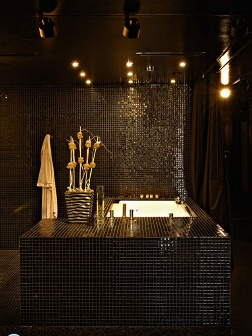 black_and_gold_bathroom_tiles_34