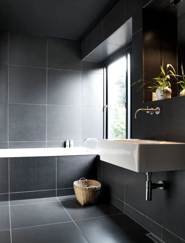 black_and_grey_bathroom_tiles_23