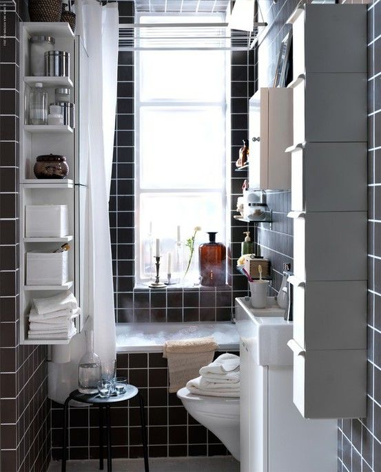 black_and_white_bathroom_tiles_in_a_small_bathroom_10