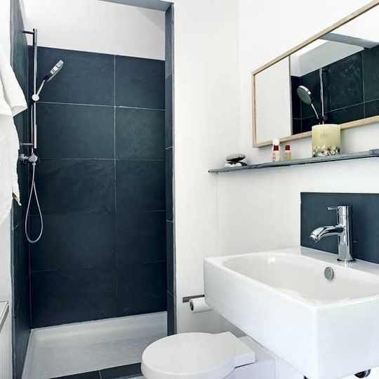 black_and_white_bathroom_tiles_in_a_small_bathroom_18