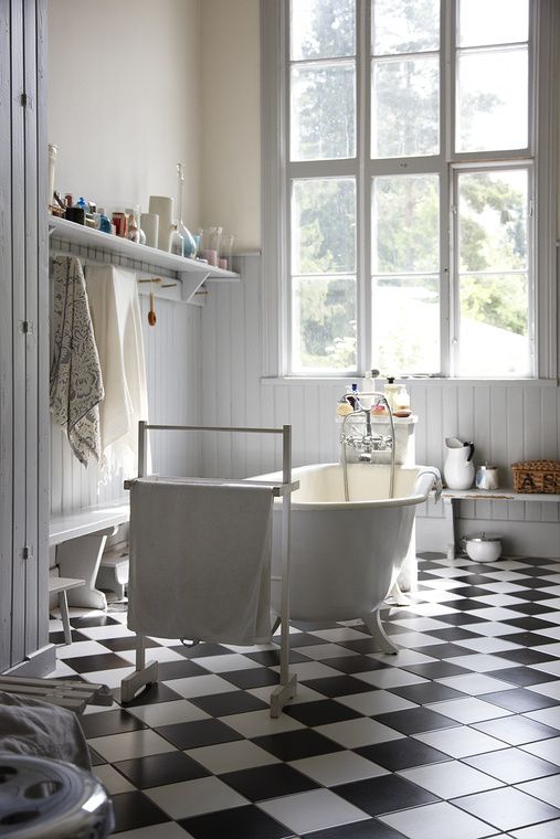 black_and_white_checkered_bathroom_tile_17