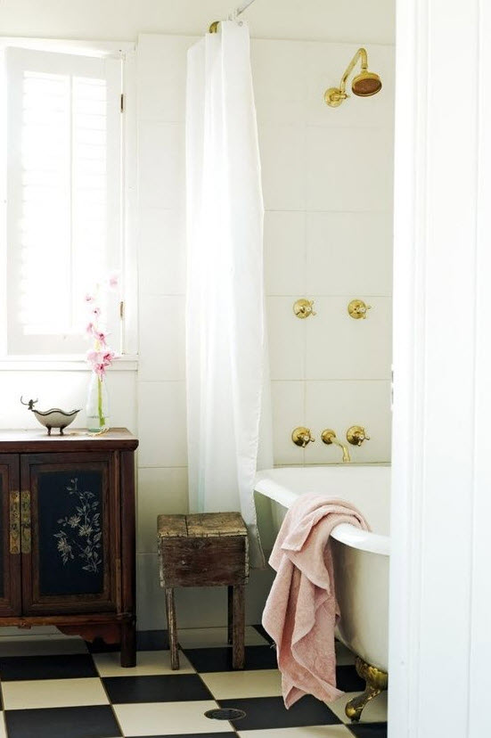 black_and_white_checkered_bathroom_tile_26