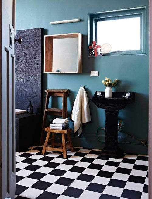 black_and_white_checkered_bathroom_tile_3