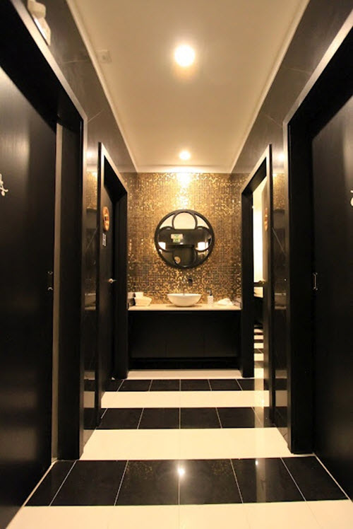 black_and_white_marble_bathroom_tile_22