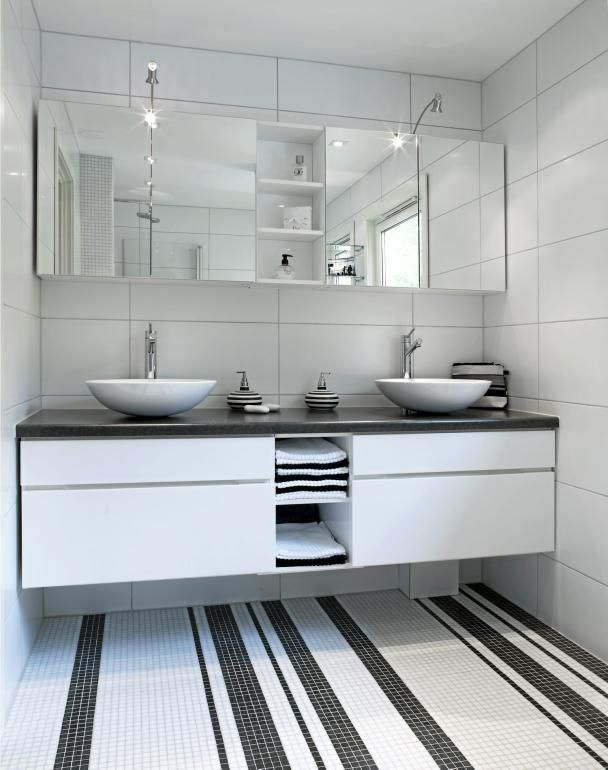 black_and_white_mosaic_bathroom_floor_tile_16