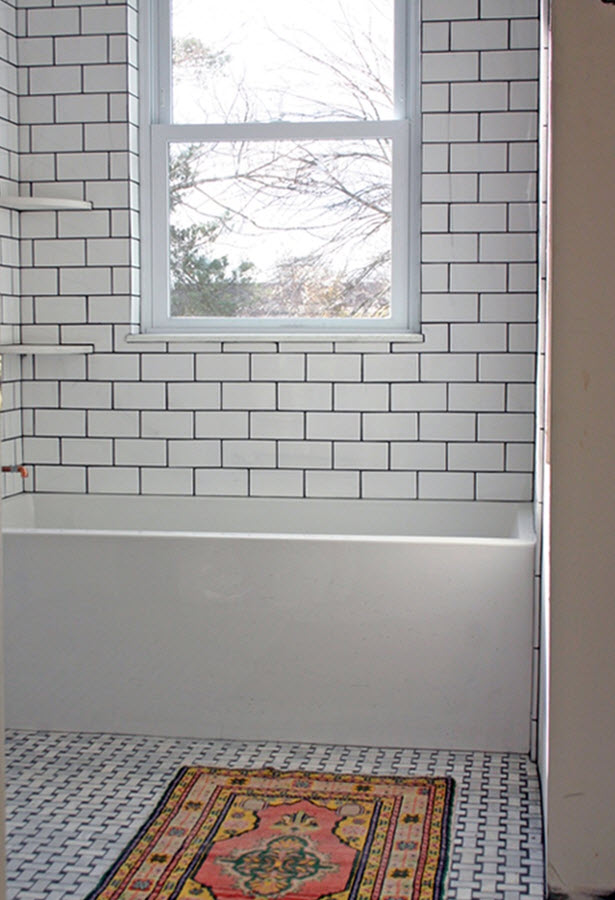 black_and_white_subway_tile_bathroom_24