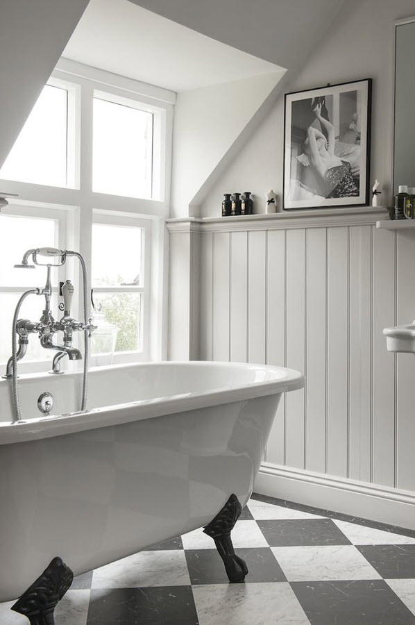 black_and_white_victorian_bathroom_tiles_18