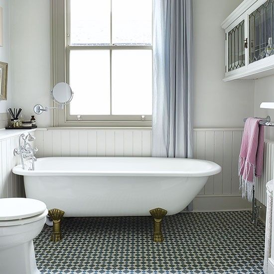 black_and_white_victorian_bathroom_tiles_33