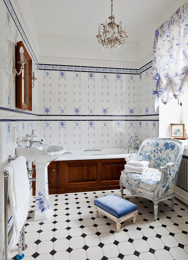 blue_and_white_bathroom_floor_tile_3