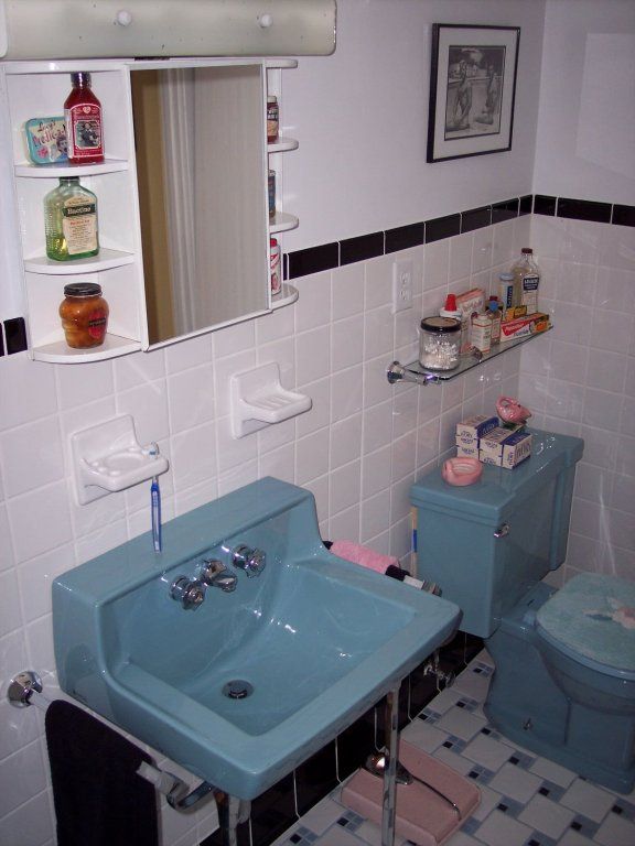 blue_and_white_bathroom_floor_tile_33