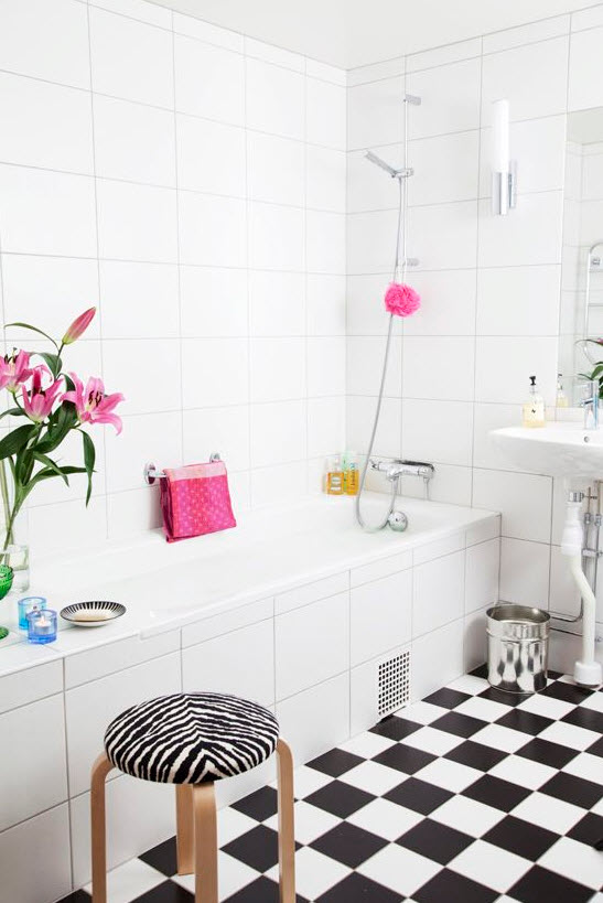 classic_black_and_white_bathroom_tile_34