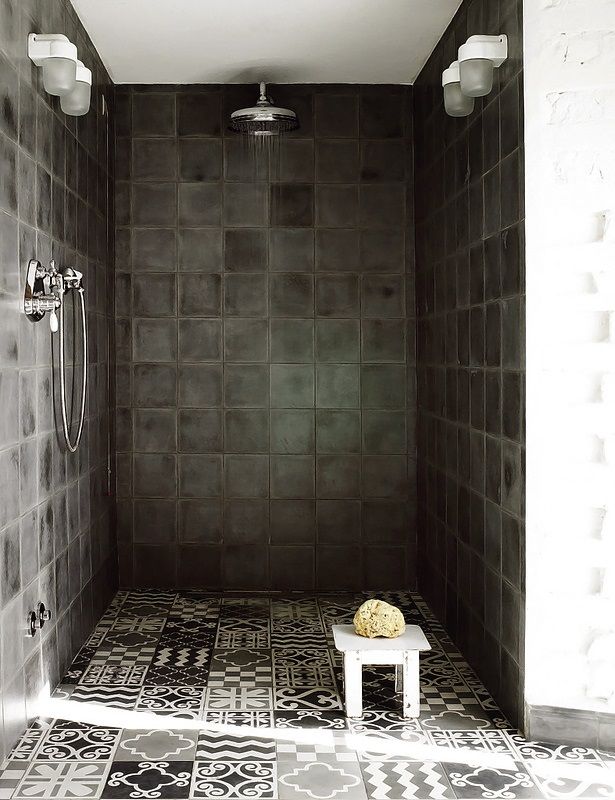 grey_and_white_bathroom_floor_tiles_23