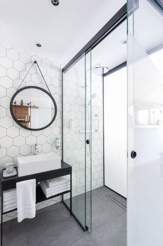 large_white_bathroom_tiles_28