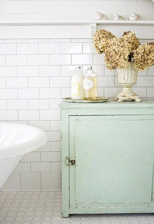 plain_white_bathroom_wall_tiles_14