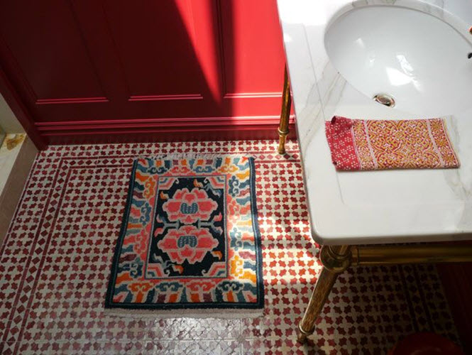 red_mosaic_bathroom_tiles_25