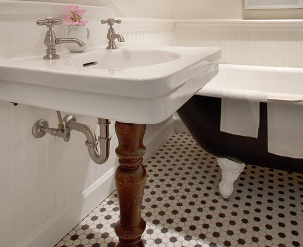 retro_black_white_bathroom_floor_tile_10