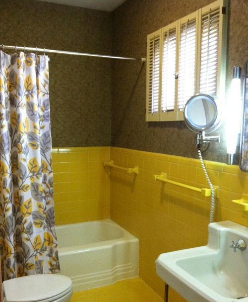 retro_yellow_bathroom_tile_7