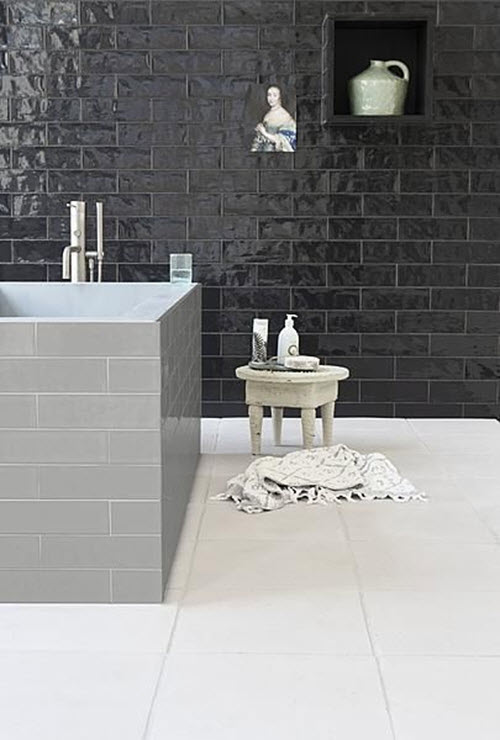 shiny_black_bathroom_tiles_10