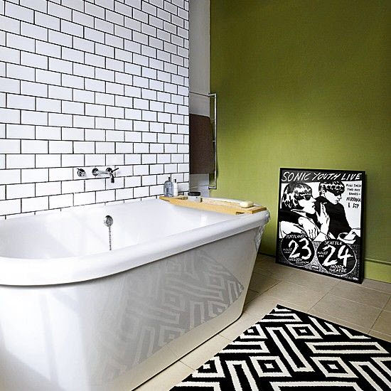 small_black_and_white_bathroom_tiles_19