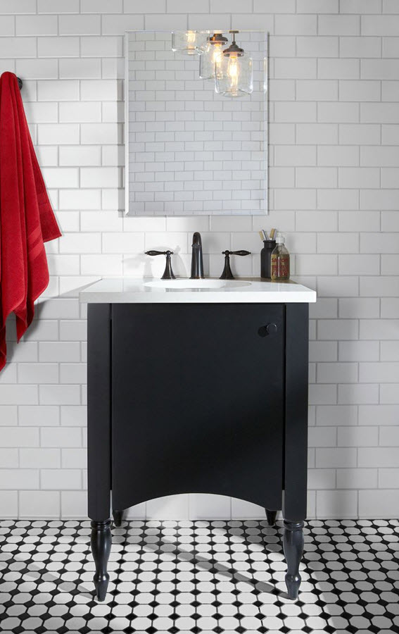 small_black_and_white_bathroom_tiles_3