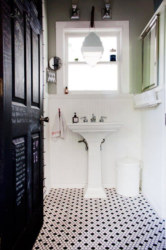 small_black_and_white_bathroom_tiles_31