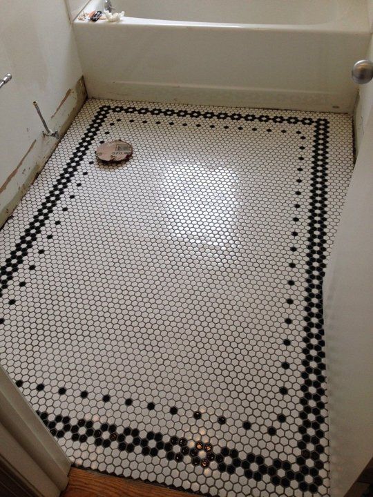 vintage_black_and_white_bathroom_tile_1