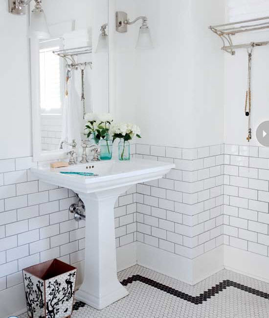 vintage_black_and_white_bathroom_tile_29