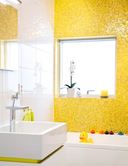 vintage_yellow_bathroom_tile_17