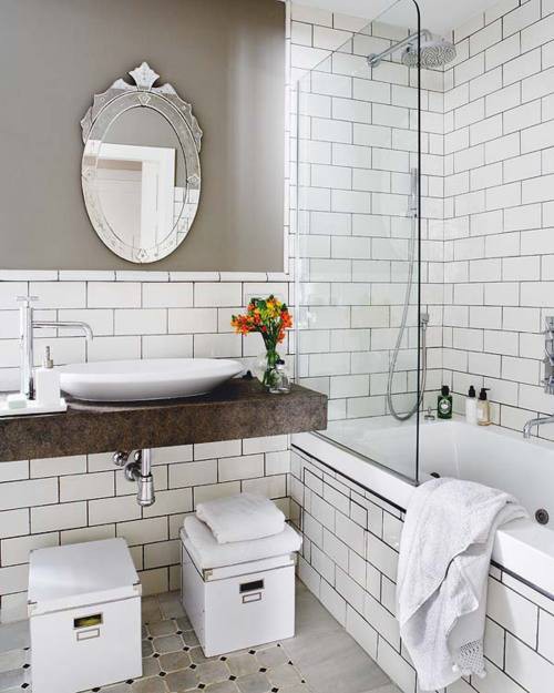 white_bathroom_tile_with_grey_grout_8