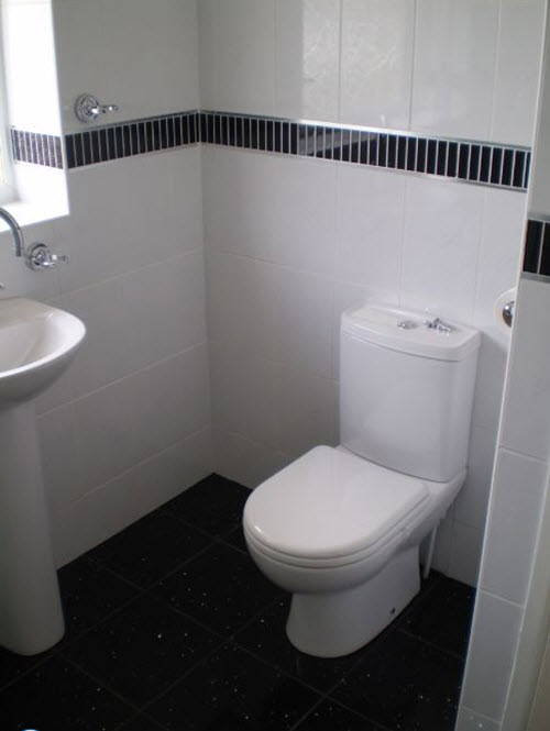 white_bathroom_tiles_with_border_28