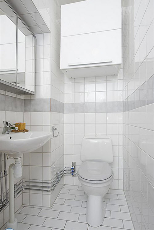 white_bathroom_tiles_with_border_35