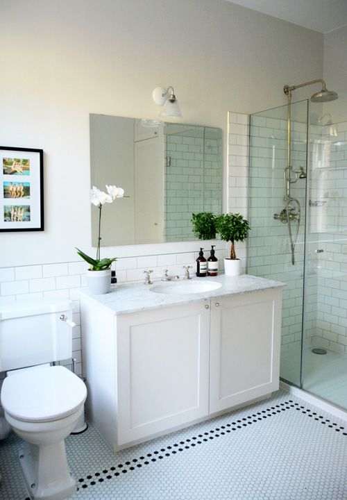 white_hexagon_bathroom_floor_tile_12