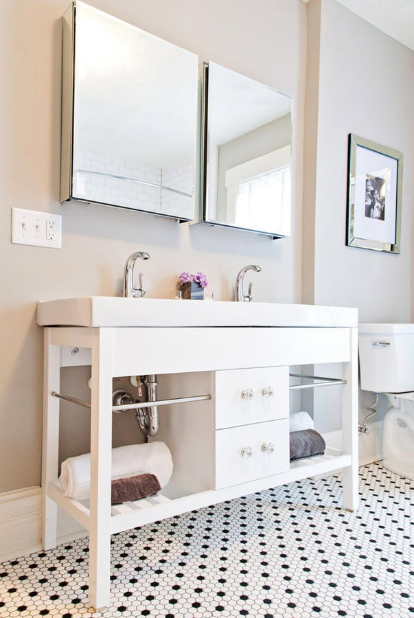 white_hexagon_bathroom_floor_tile_39