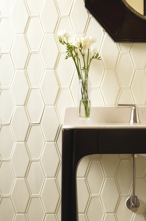 white_hexagon_bathroom_tile_10