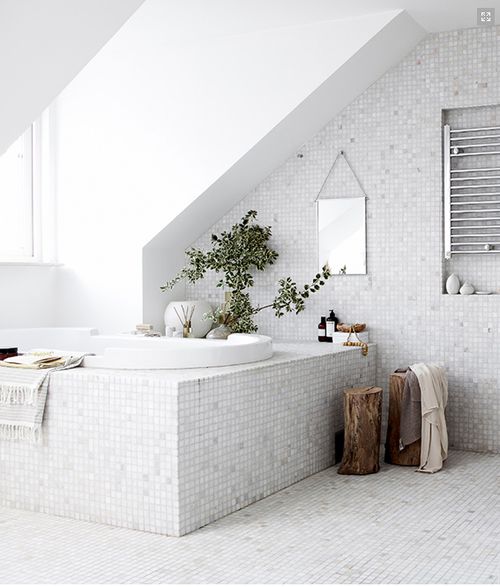 white_mosaic_bathroom_floor_tile_12