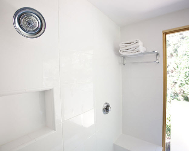 white_porcelain_bathroom_tile_23