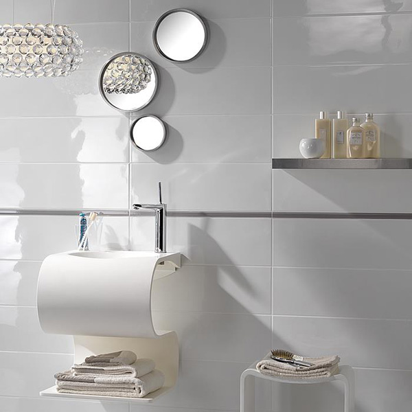 white_porcelain_bathroom_tile_25