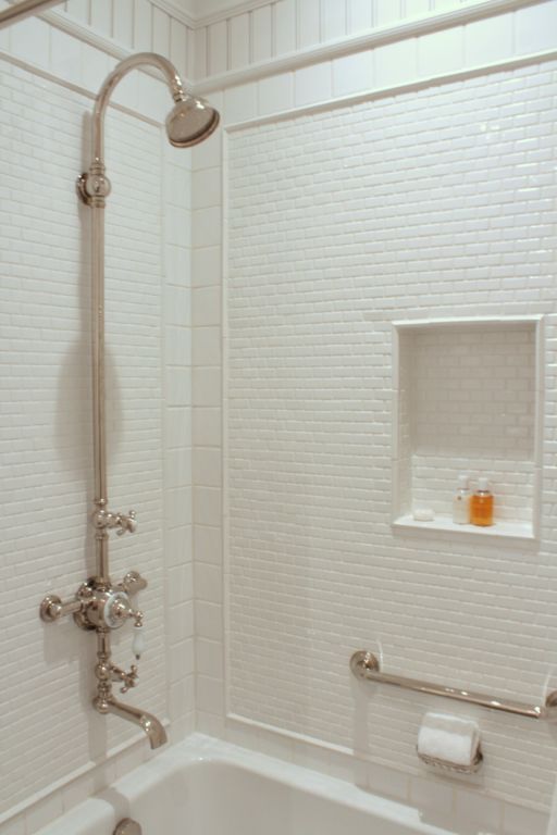 white_shower_tile_2