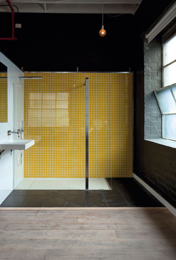 yellow_and_white_bathroom_tiles_33