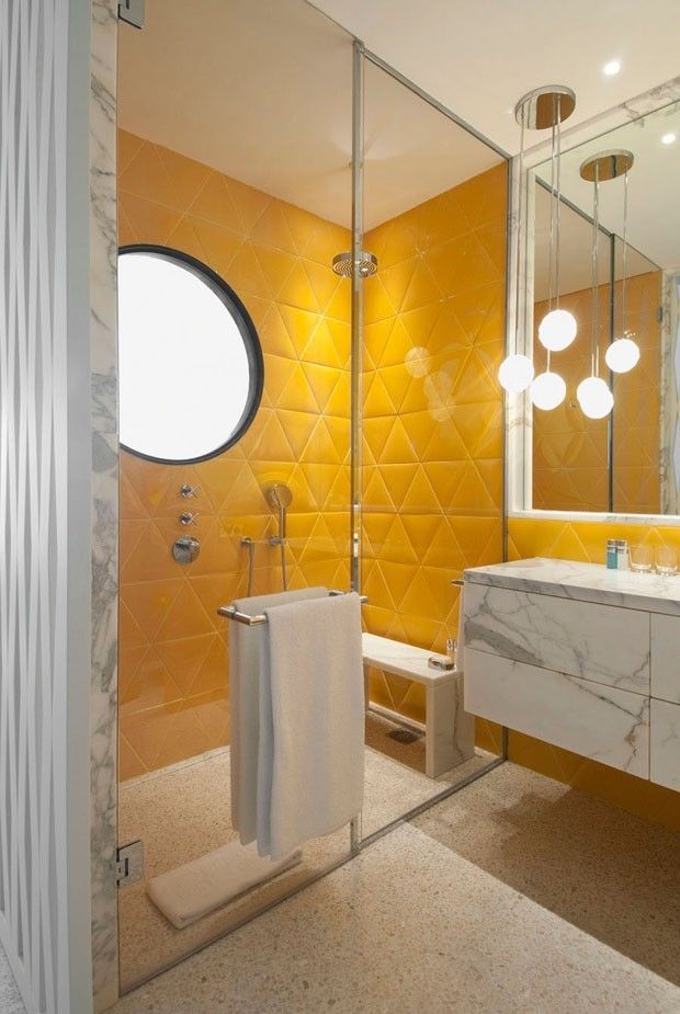 yellow_and_white_bathroom_tiles_5