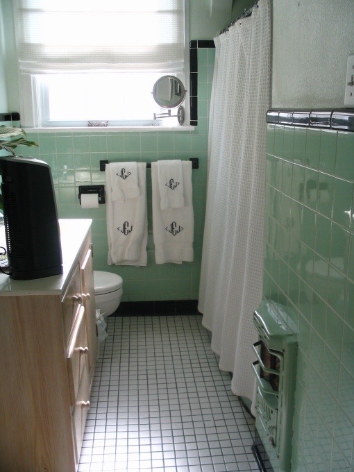1950s_green_bathroom_tile_3